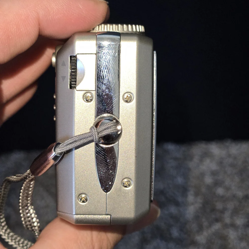 Gateway DC-T50 Digital Camera 5.25 MP Untested